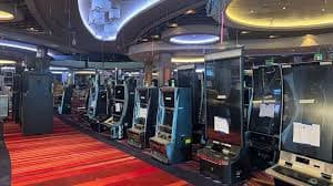 Gambaran keamanan digital dan privasi data di epikwin138 dengan latar layar kode komputer
